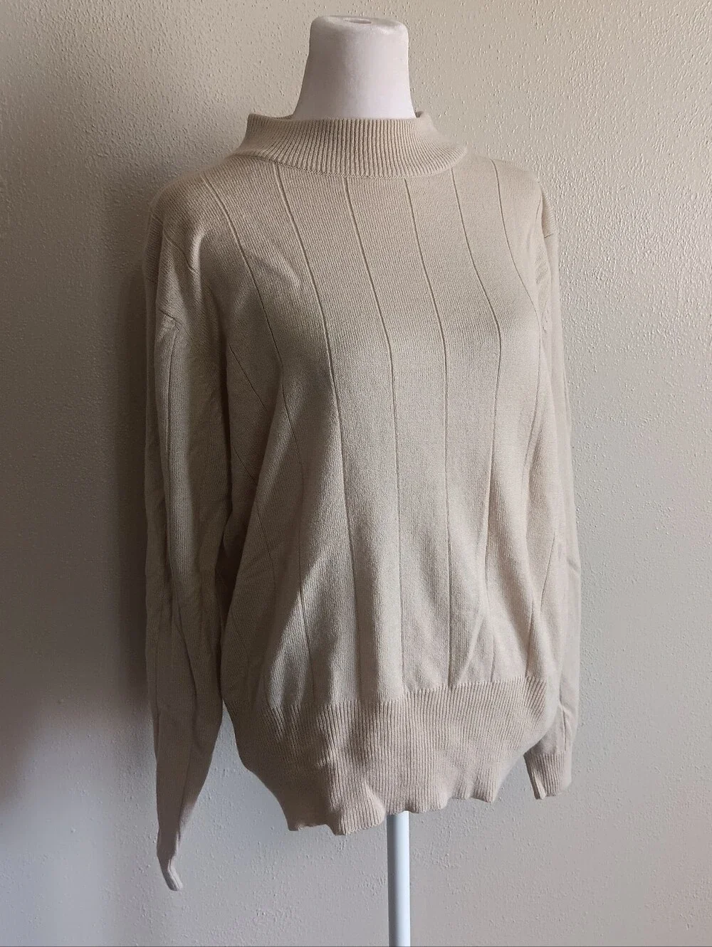 Unisex Vintage Mens Womens Cream Mock Neck Sweater Size Medium, Neutral Fall